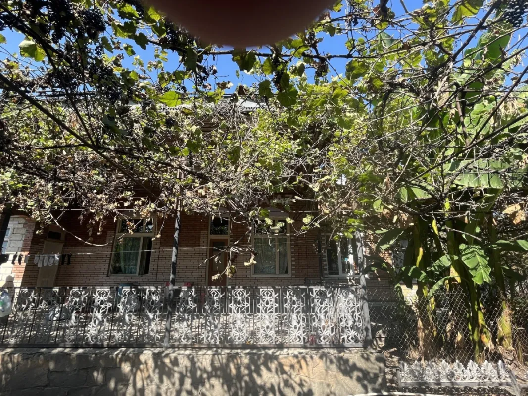 Satılır 6 otaqlı həyət evi 233 m²