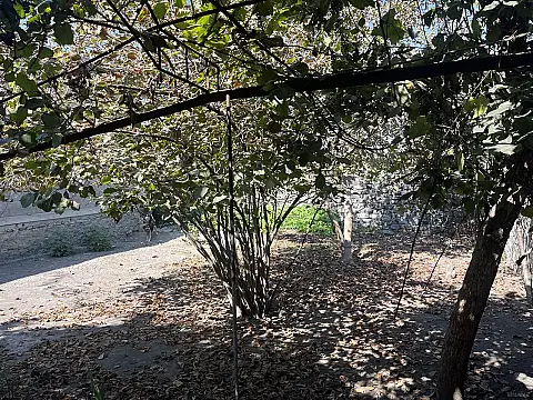 Satılır 6 otaqlı həyət evi 233 m²