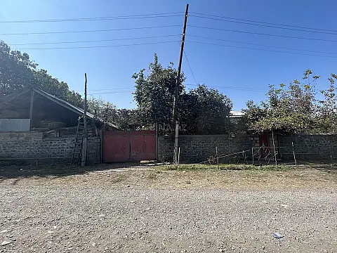 Satılır 6 otaqlı həyət evi 233 m² — Qax 6 otaq 233.00 m²