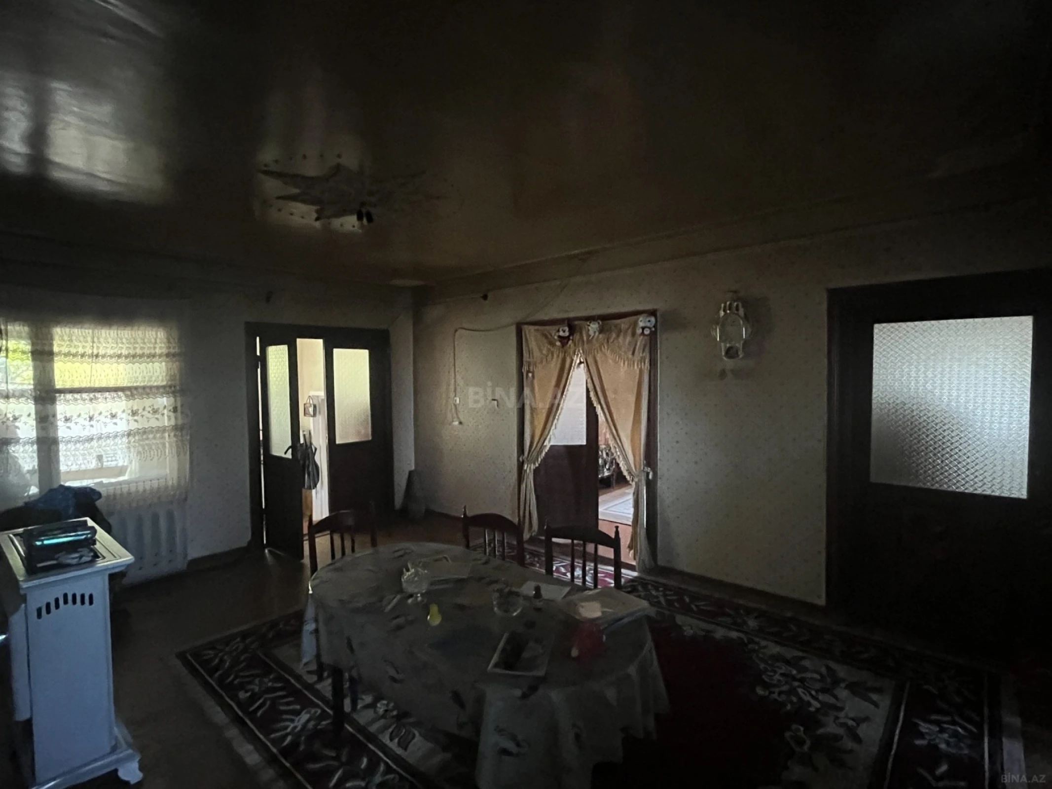 Satılır 6 otaqlı həyət evi 233 m²