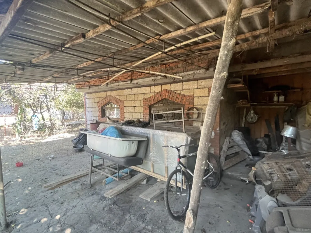 Satılır 6 otaqlı həyət evi 233 m²