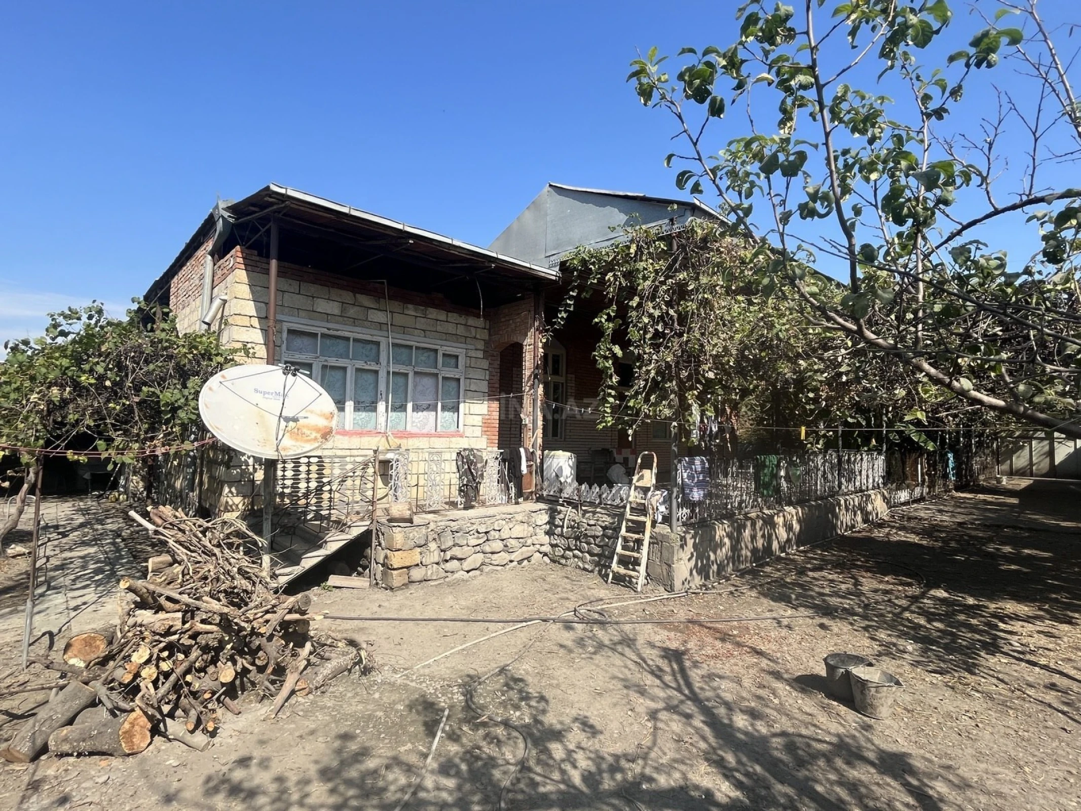 Satılır 6 otaqlı həyət evi 233 m²