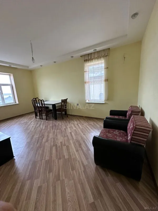 Satılır 2 otaqlı mənzil 62 m²