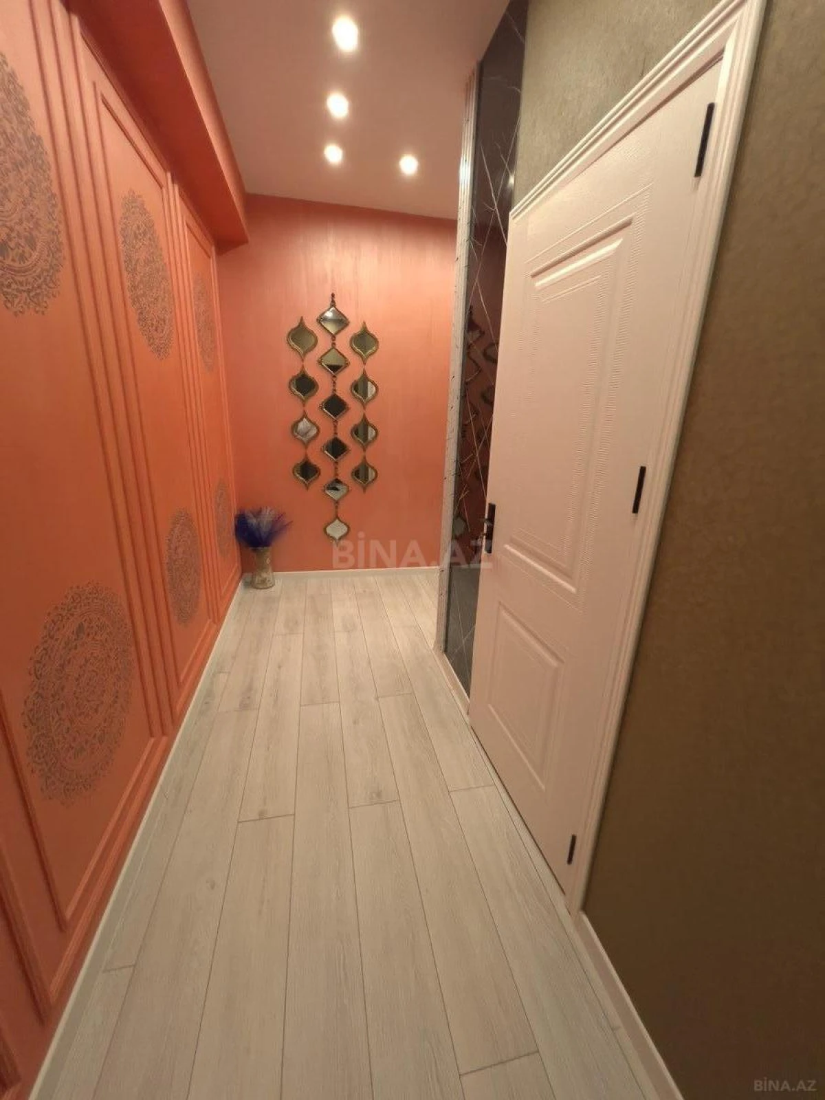 Satılır 2 otaqlı mənzil 65 m²