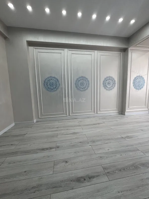 Satılır 2 otaqlı mənzil 65 m²
