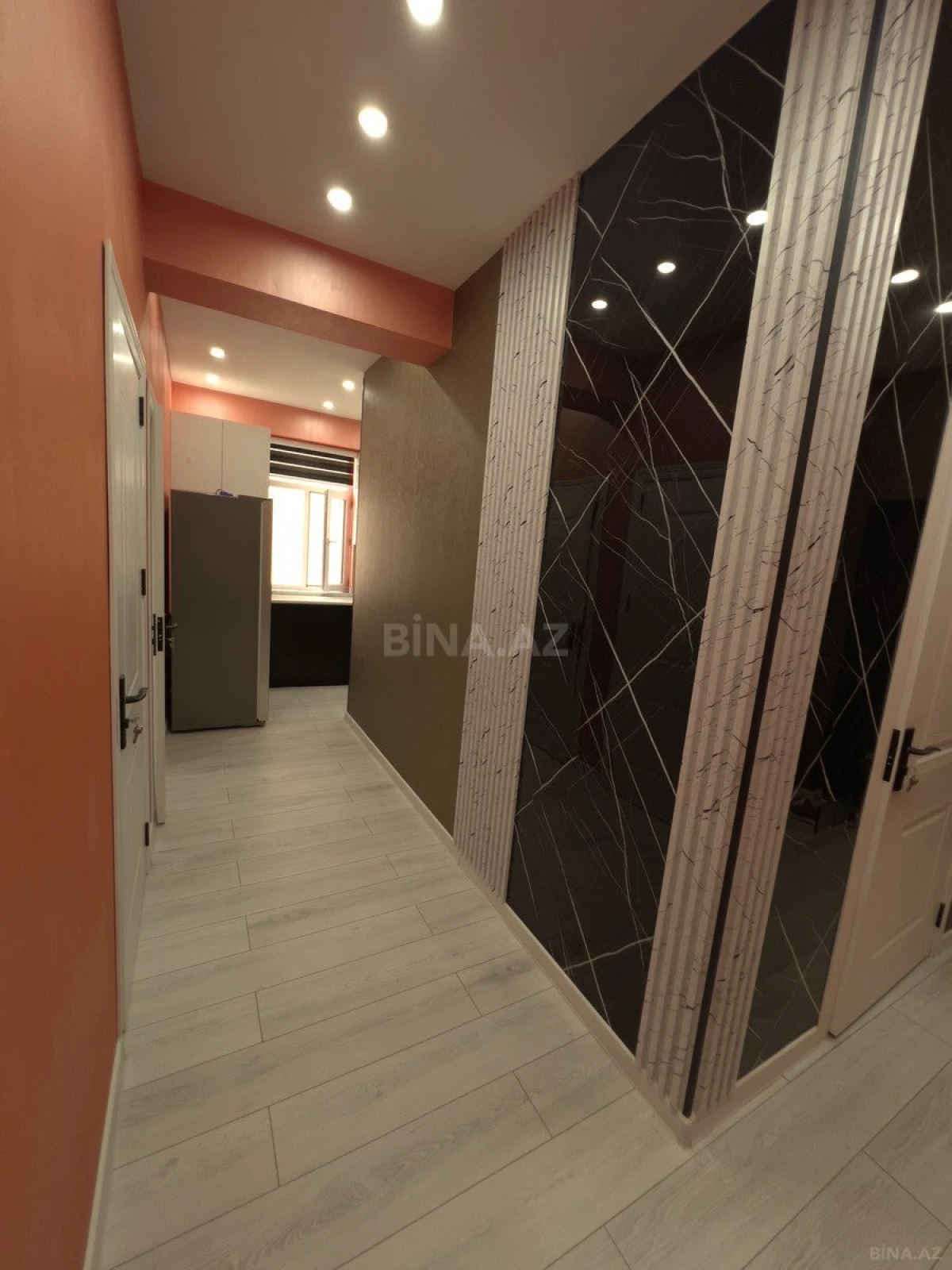 Satılır 2 otaqlı mənzil 65 m²