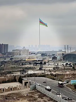 Kirayə verilir 3 otaqlı mənzil 130 m²