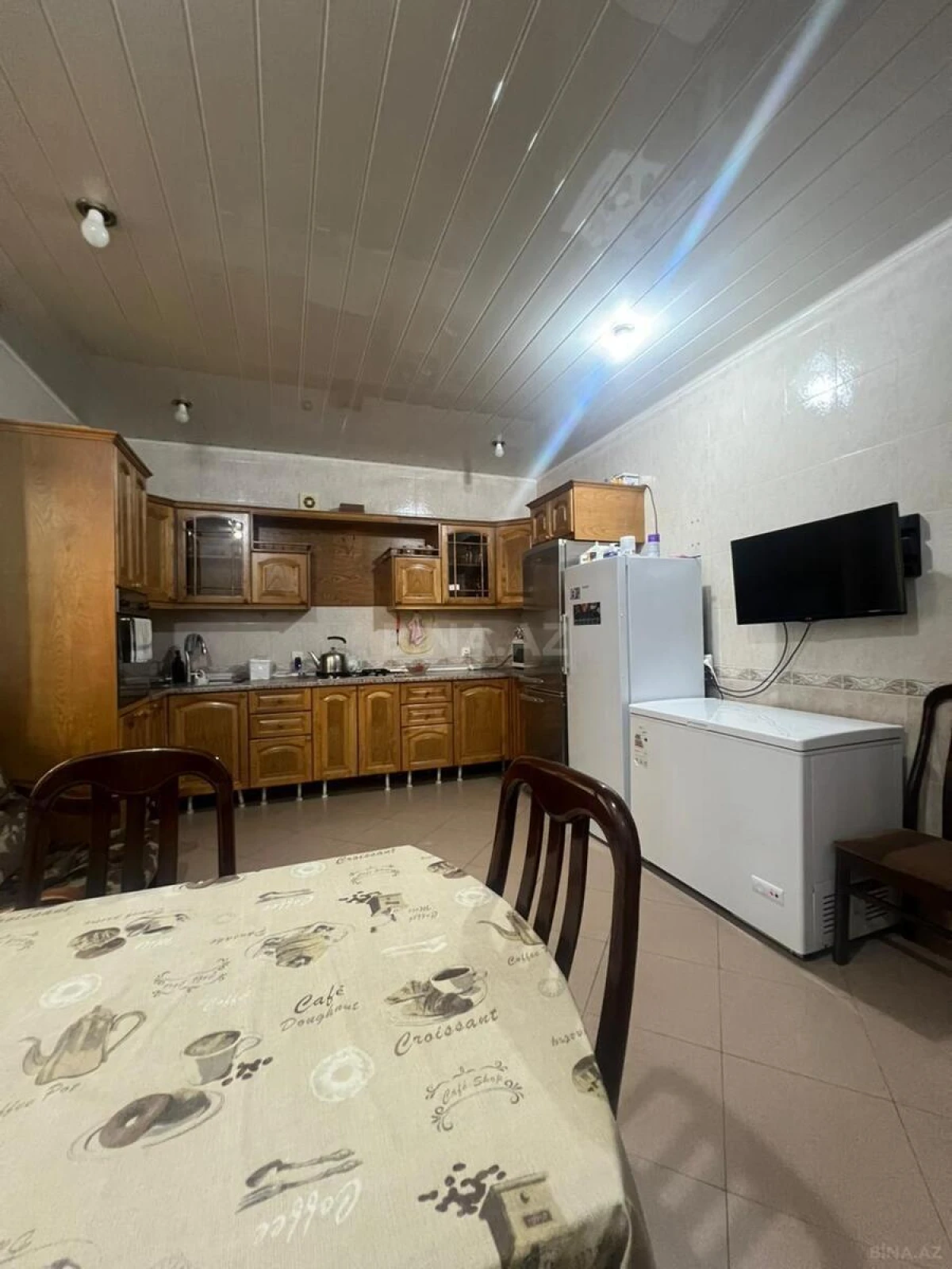 Kirayə verilir 6 otaqlı həyət evi 220 m²