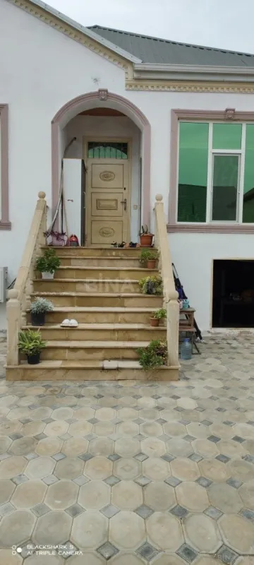 Satılır 4 otaqlı həyət evi 146 m²