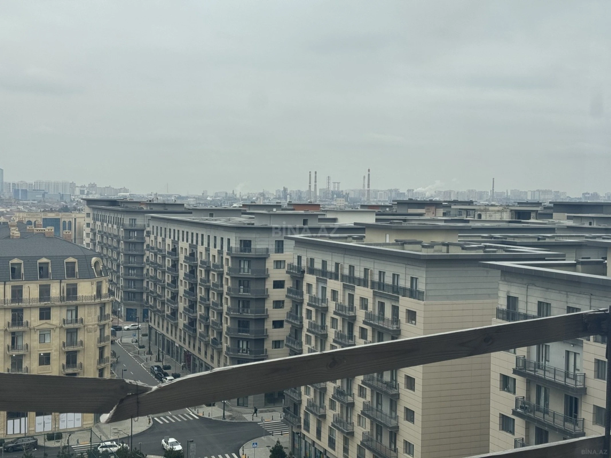 Satılır 3 otaqlı mənzil 180 m²