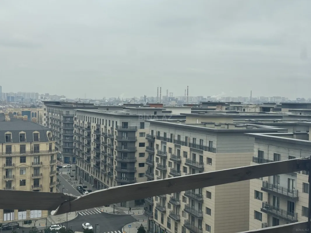 Satılır 3 otaqlı mənzil 180 m²