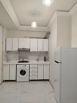 Kirayə verilir 2 otaqlı mənzil 60 m²