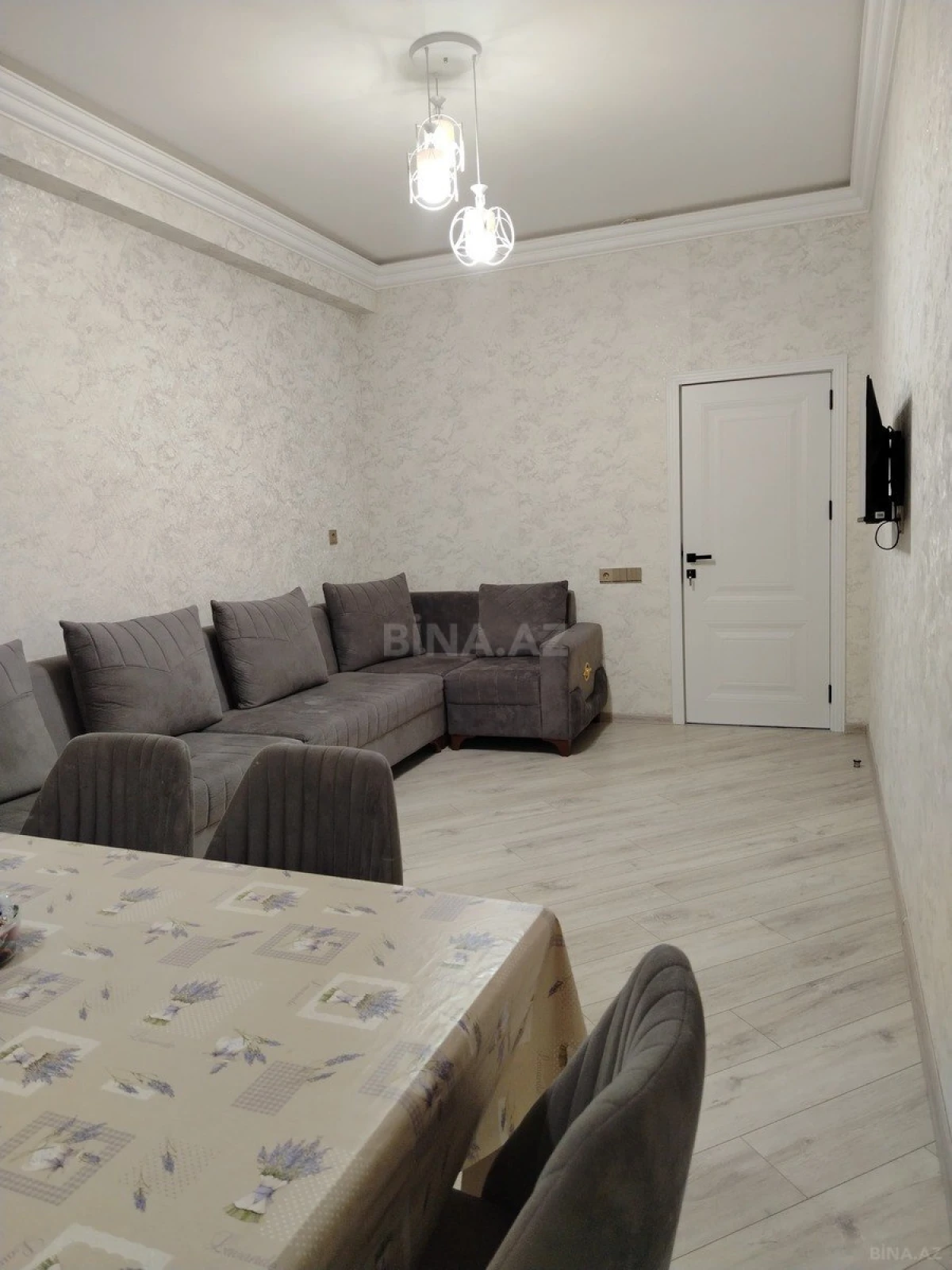 Kirayə verilir 2 otaqlı mənzil 60 m²