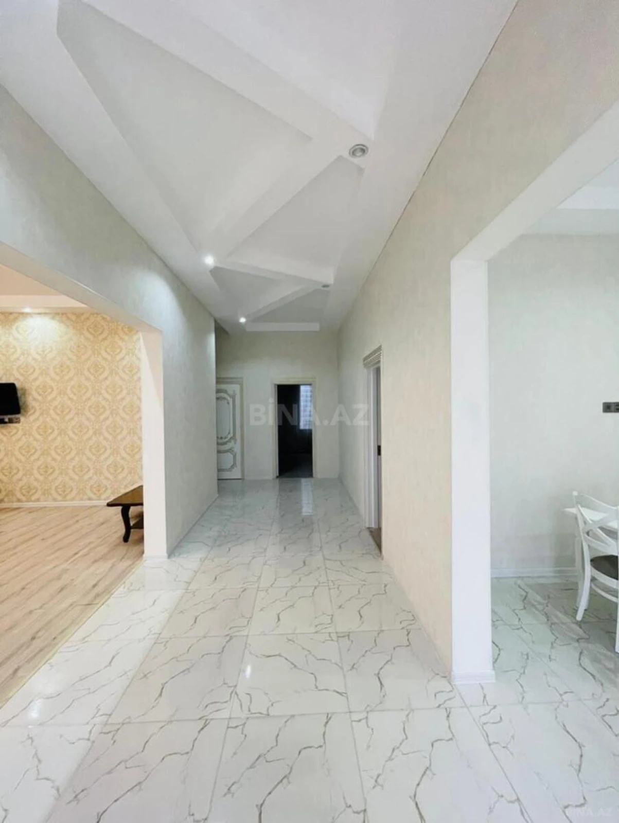 Kirayə verilir 4 otaqlı həyət evi 240 m²