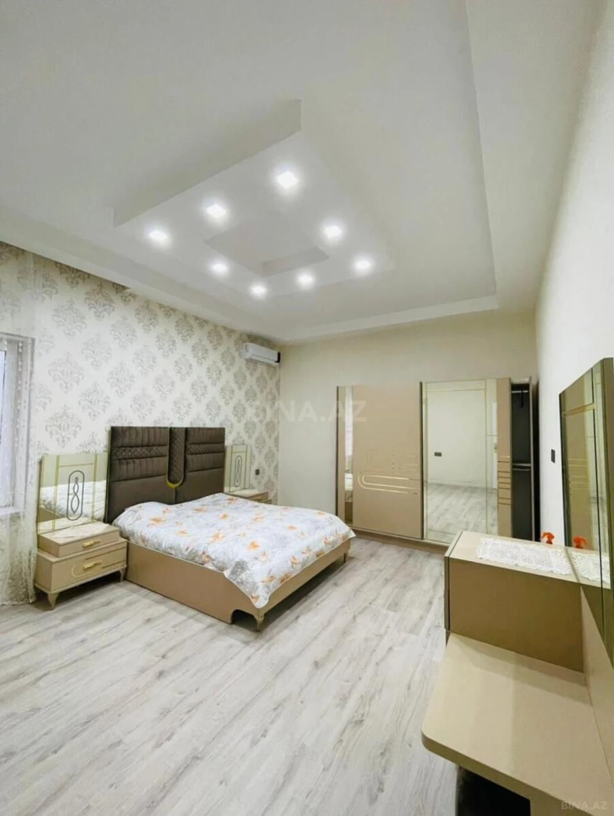 Kirayə verilir 4 otaqlı həyət evi 240 m²