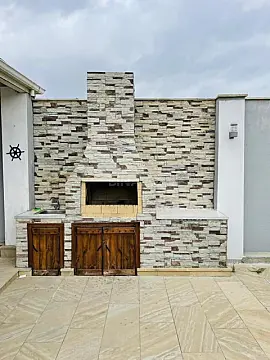 Kirayə verilir 4 otaqlı həyət evi 240 m²