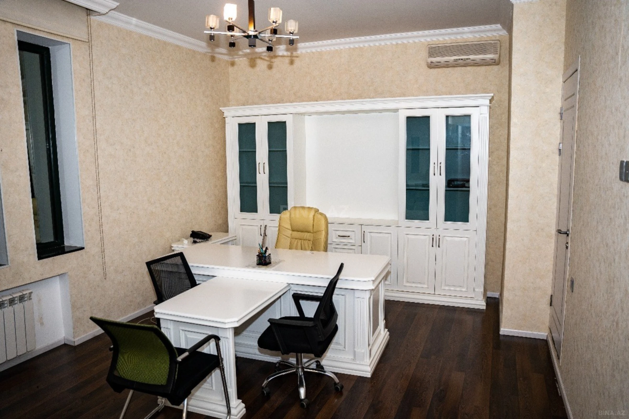 Satılır 7 otaqlı həyət evi 522 m²