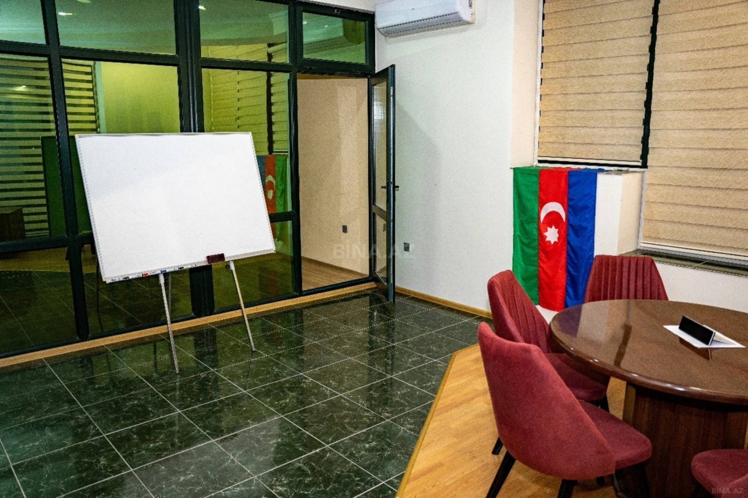 Satılır 7 otaqlı həyət evi 522 m²