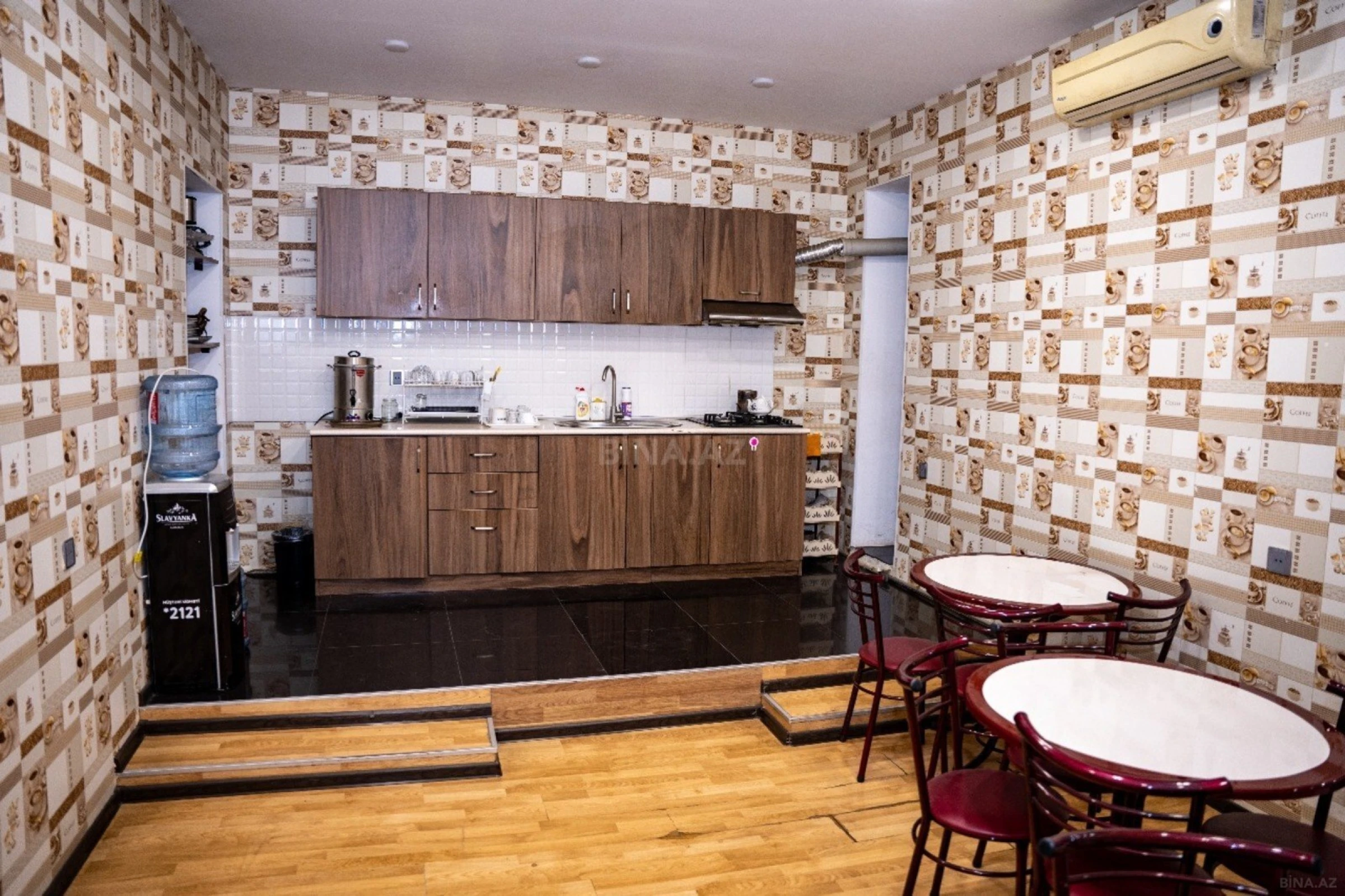 Satılır 7 otaqlı həyət evi 522 m²