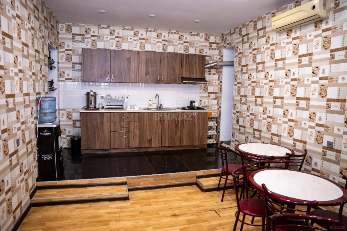 Satılır 7 otaqlı həyət evi 522 m²