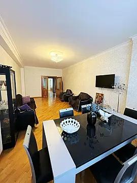 Satılır 3 otaqlı mənzil 115 m² — Bakı, Şəhər mərkəzi 3 otaq 115.00 m²