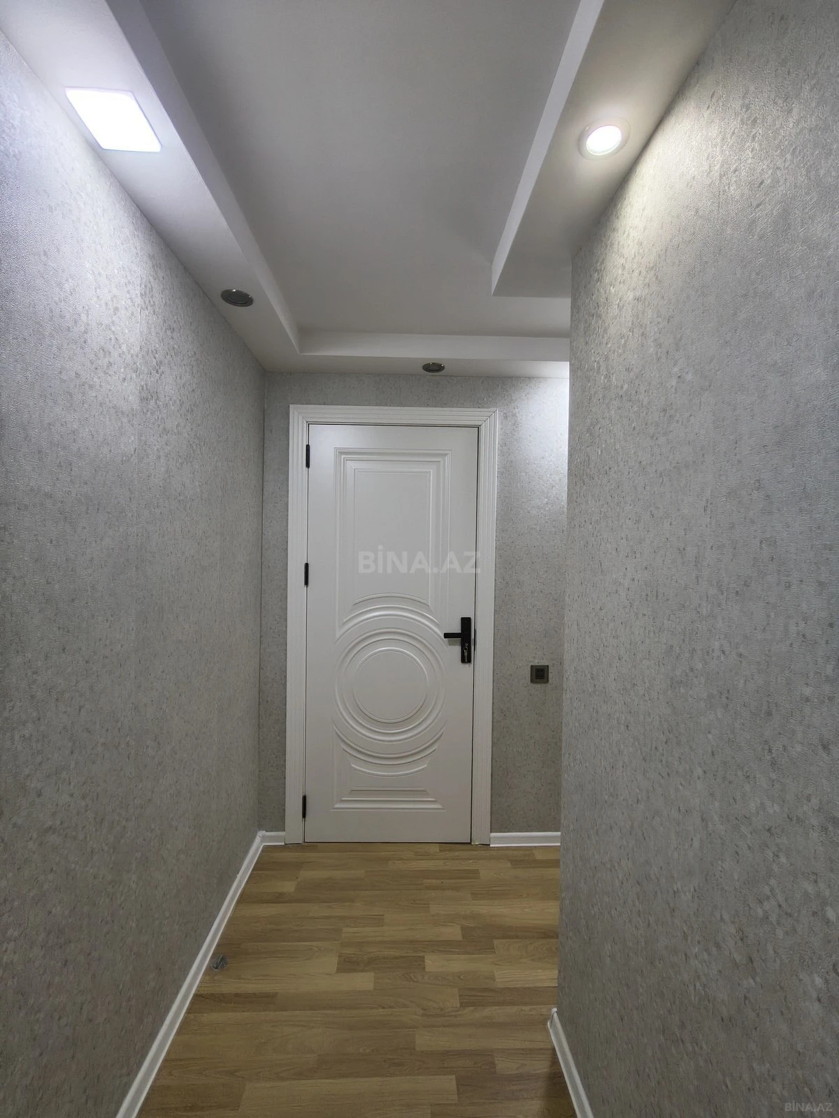 Satılır 1 otaqlı mənzil 40 m²