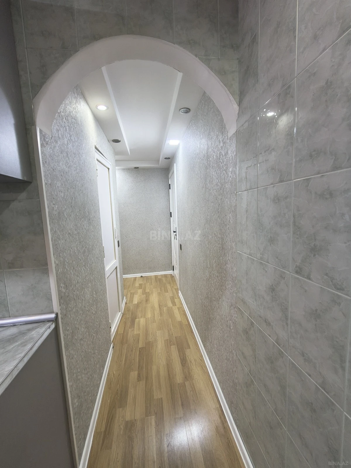 Satılır 1 otaqlı mənzil 40 m²