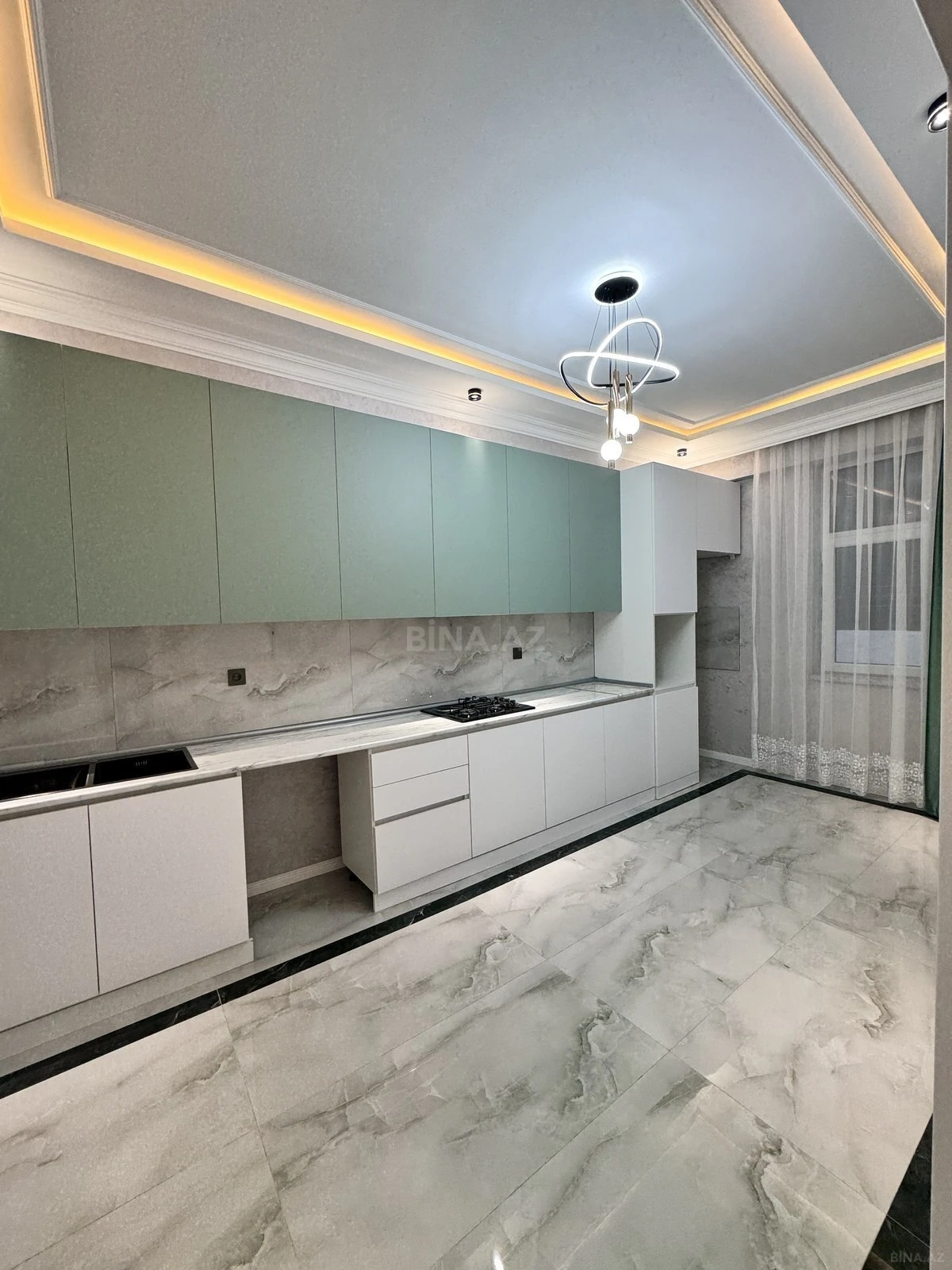 Satılır 3 otaqlı mənzil 108 m²