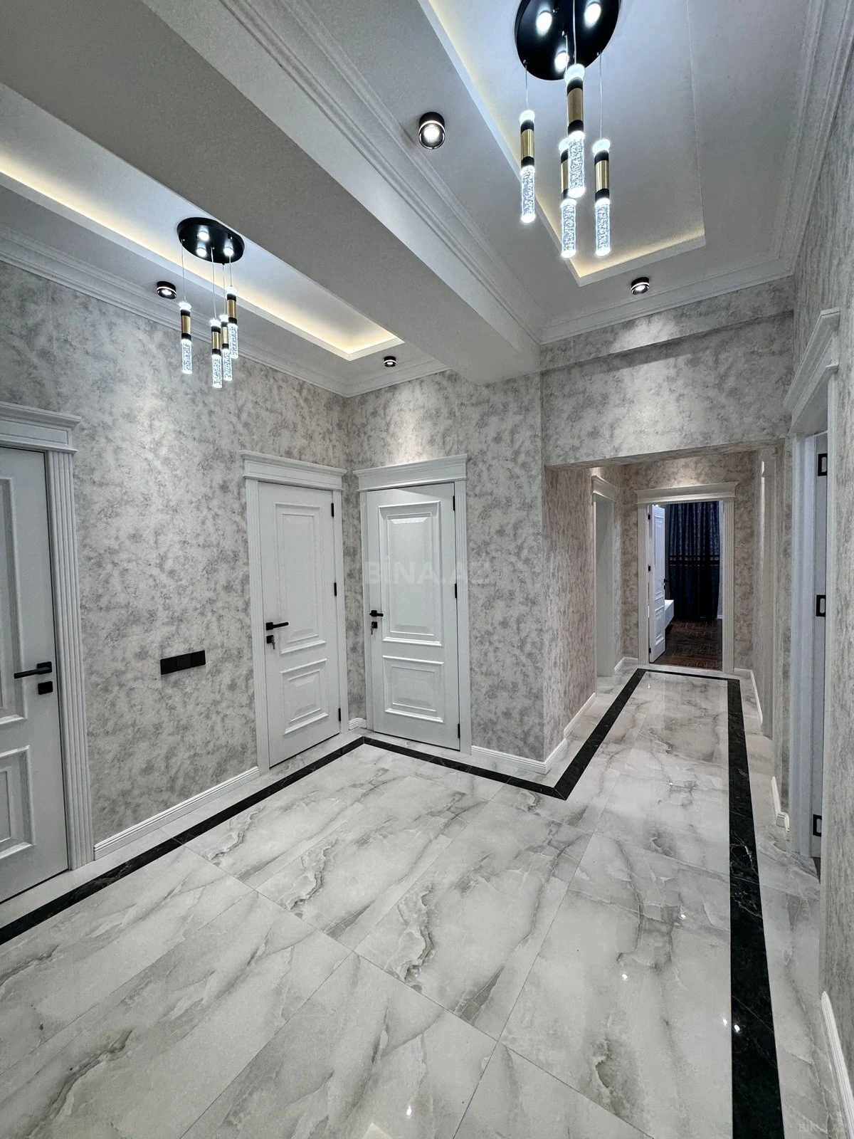 Satılır 3 otaqlı mənzil 108 m²