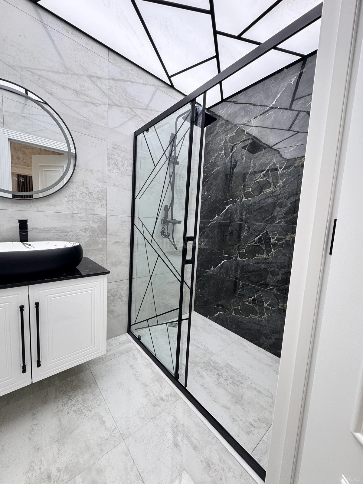 Satılır 3 otaqlı mənzil 108 m²