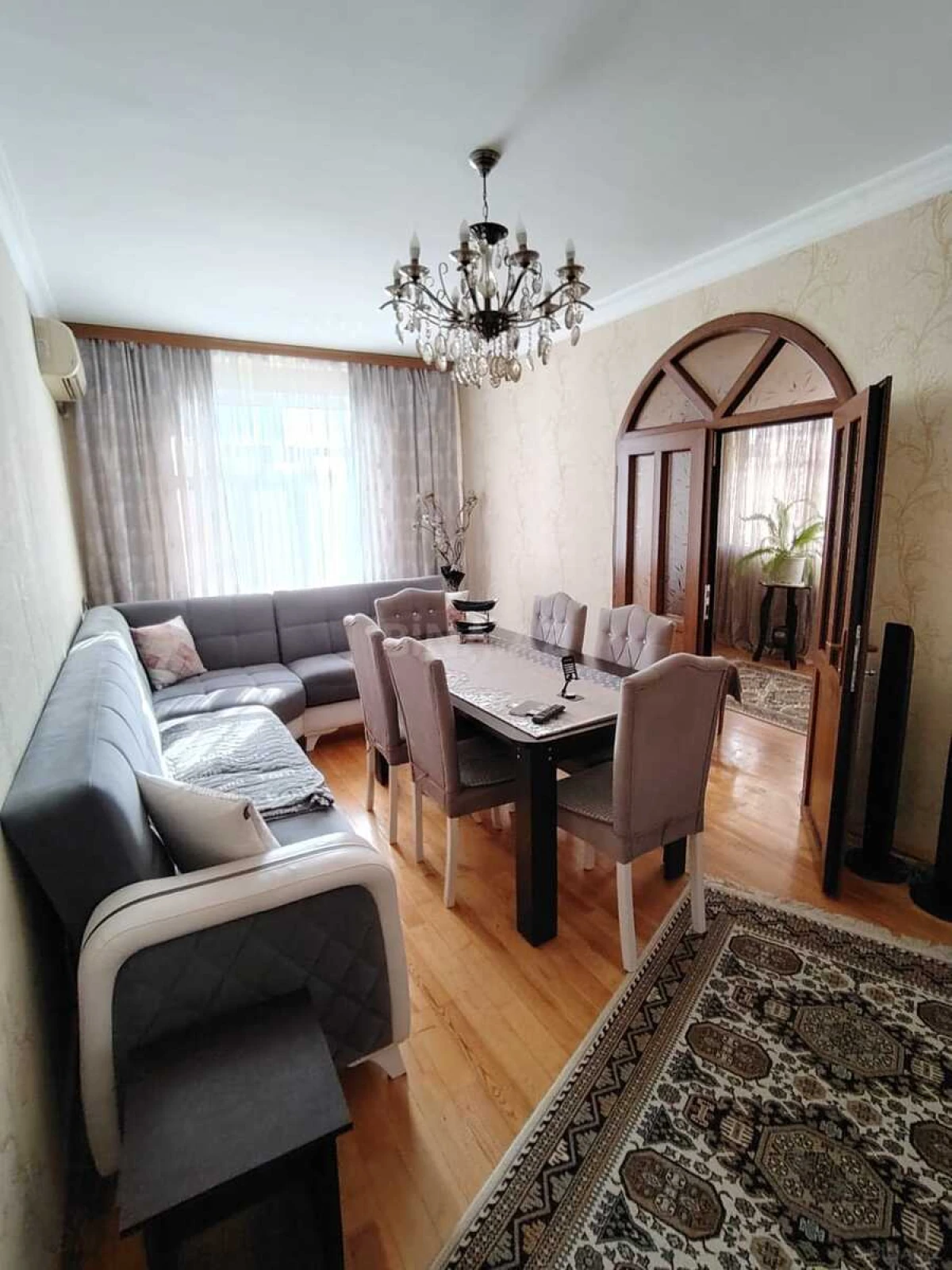 Satılır 4 otaqlı mənzil 113 m²