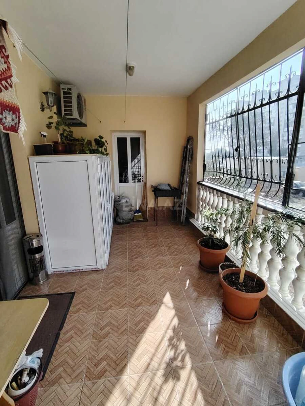 Satılır 4 otaqlı mənzil 113 m²