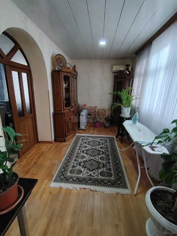 Satılır 4 otaqlı mənzil 113 m²
