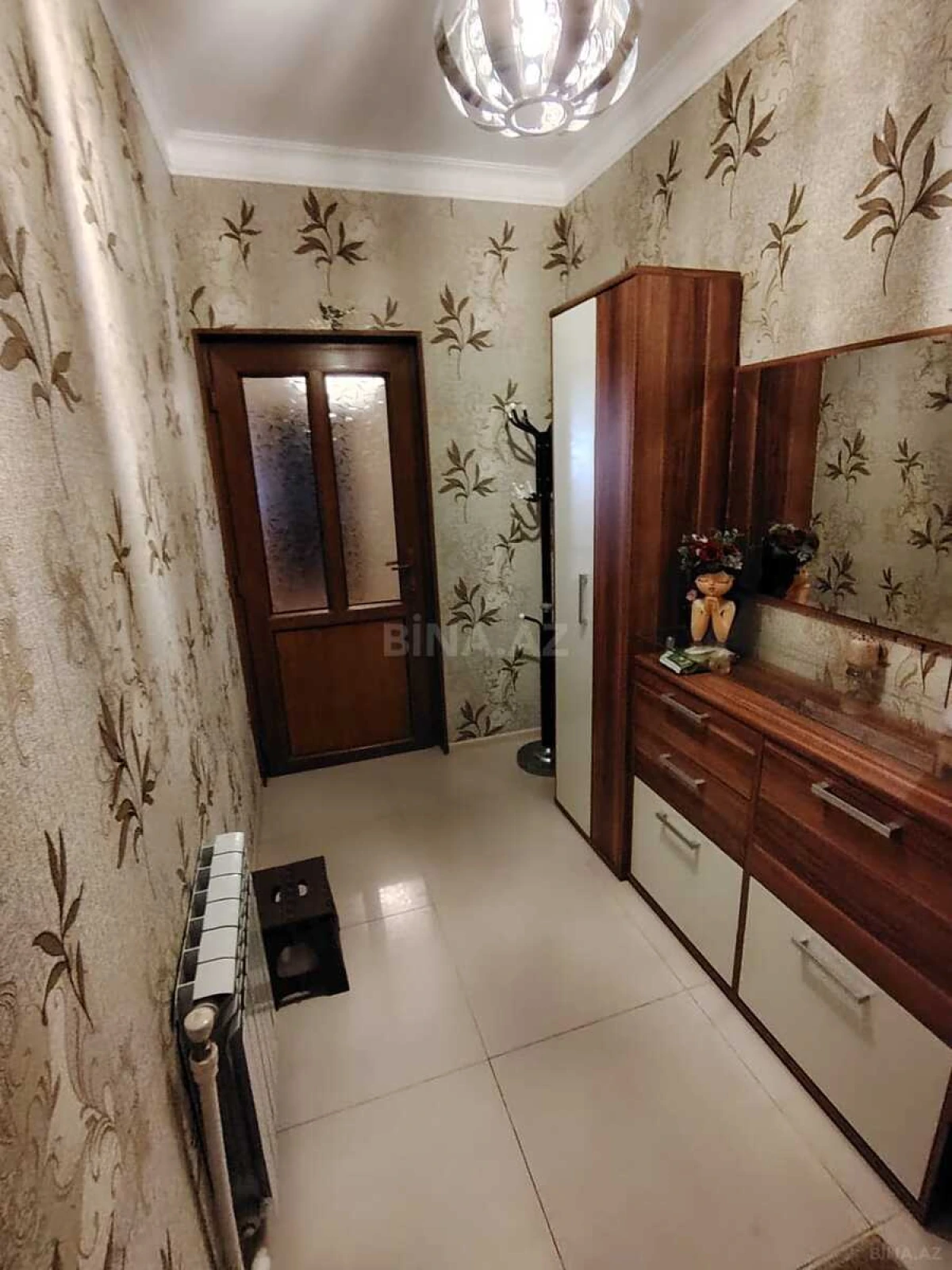 Satılır 4 otaqlı mənzil 113 m²