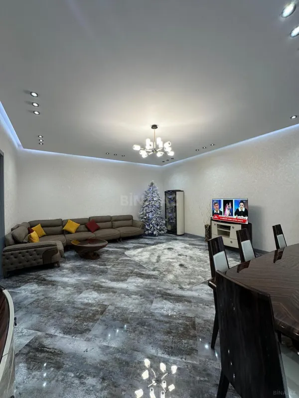 Satılır 4 otaqlı həyət evi 200 m²
