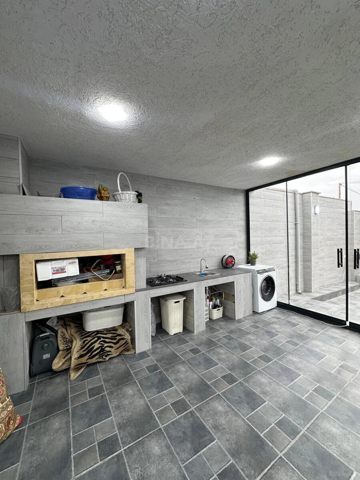 Satılır 4 otaqlı həyət evi 200 m²