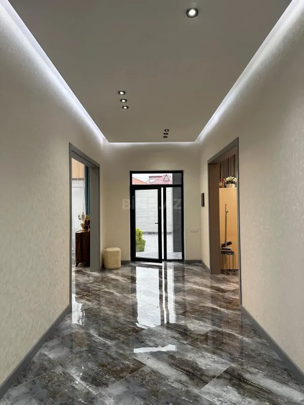 Satılır 4 otaqlı həyət evi 200 m²