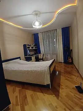 Satılır 4 otaqlı mənzil 110 m²