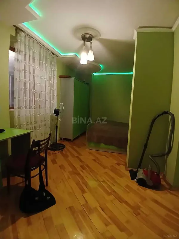 Satılır 4 otaqlı mənzil 110 m²