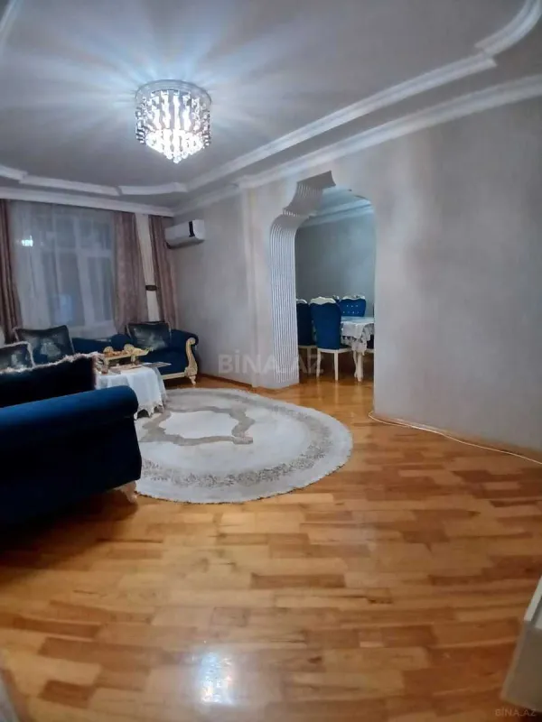 Satılır 4 otaqlı mənzil 110 m²