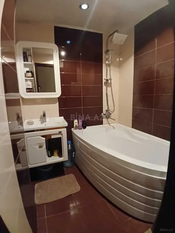 Satılır 4 otaqlı mənzil 110 m²