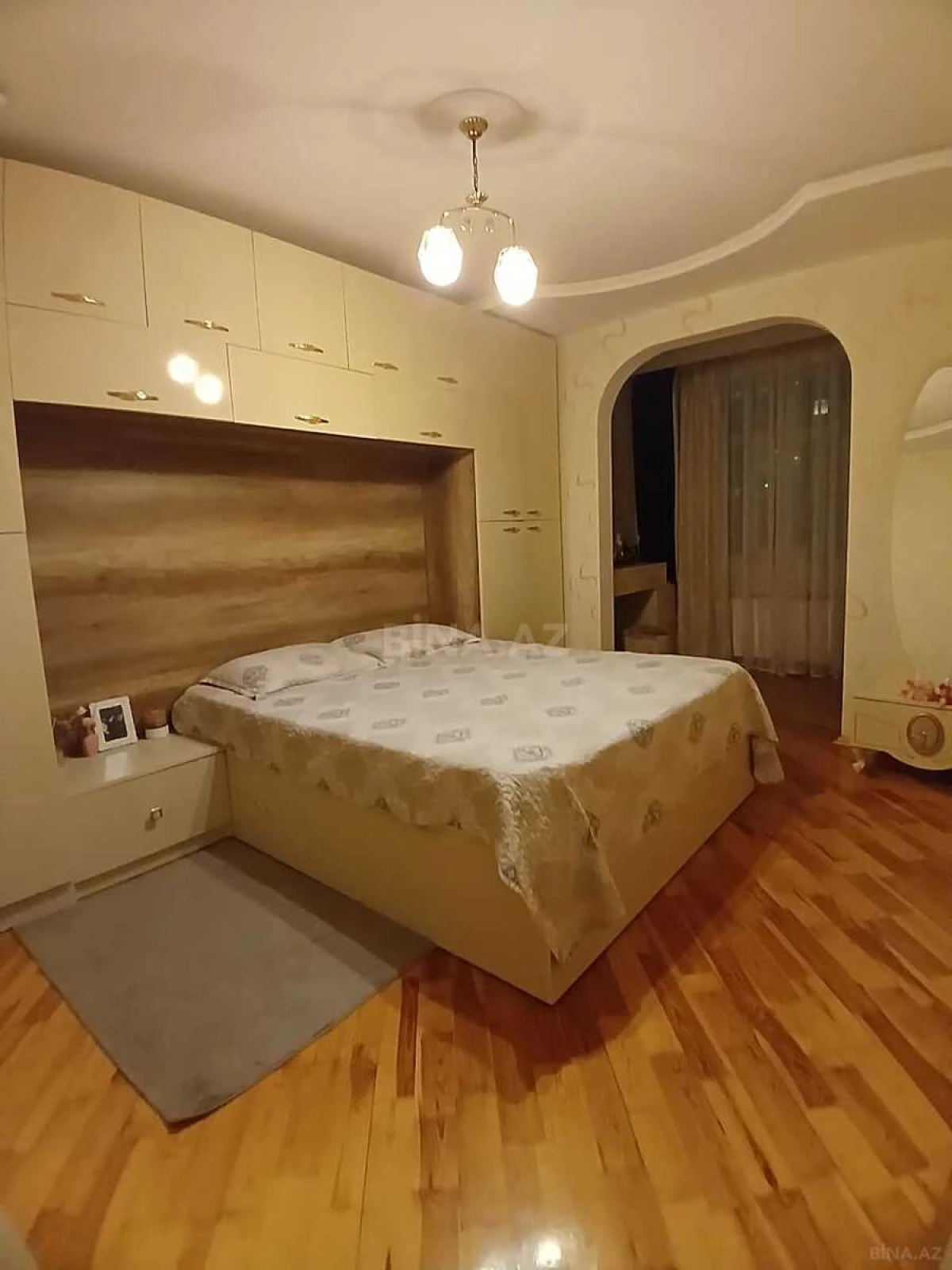 Satılır 4 otaqlı mənzil 110 m²