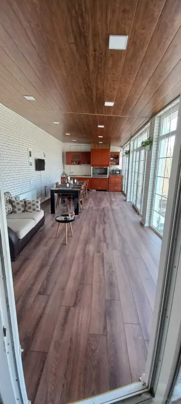 Satılır 8 otaqlı həyət evi 360 m²