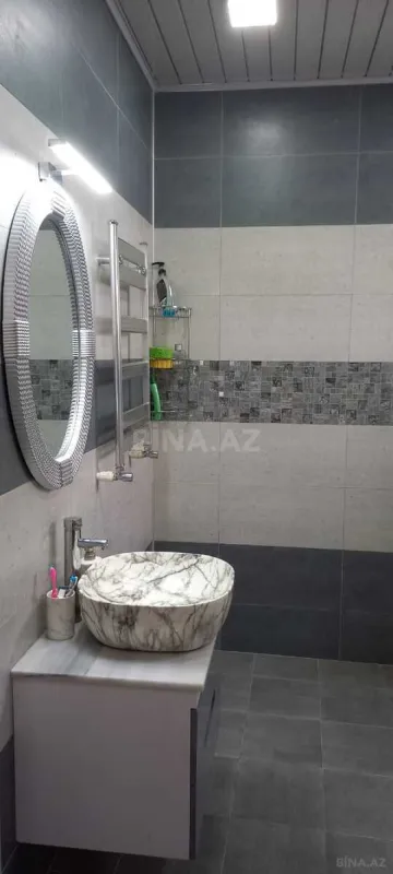 Satılır 8 otaqlı həyət evi 360 m²