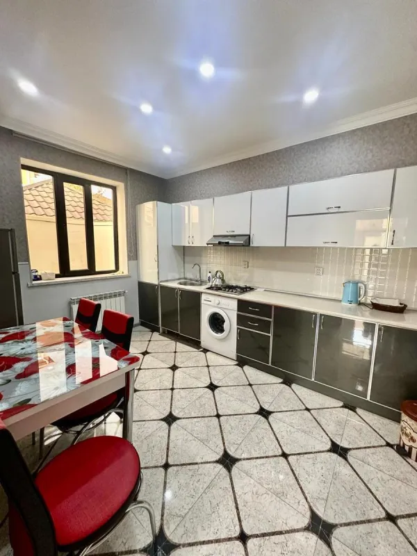 Satılır 5 otaqlı həyət evi 117 m²