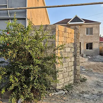 Satılır 5 otaqlı həyət evi 200 m²