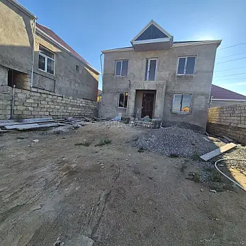 Satılır 5 otaqlı həyət evi 200 m²
