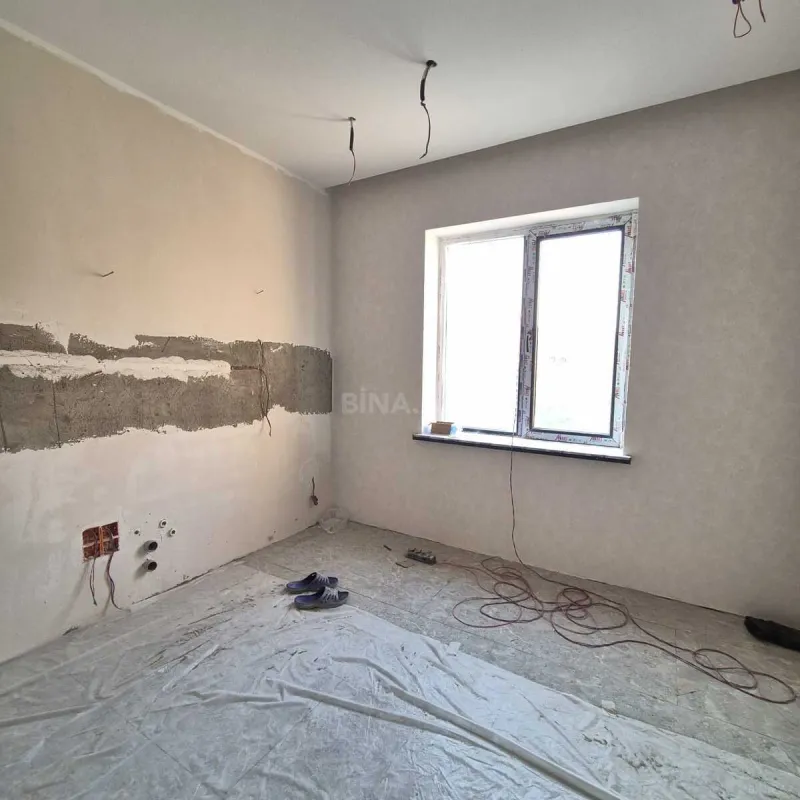 Satılır 5 otaqlı həyət evi 200 m²