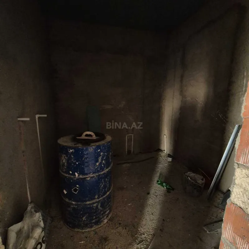 Satılır 5 otaqlı həyət evi 200 m²