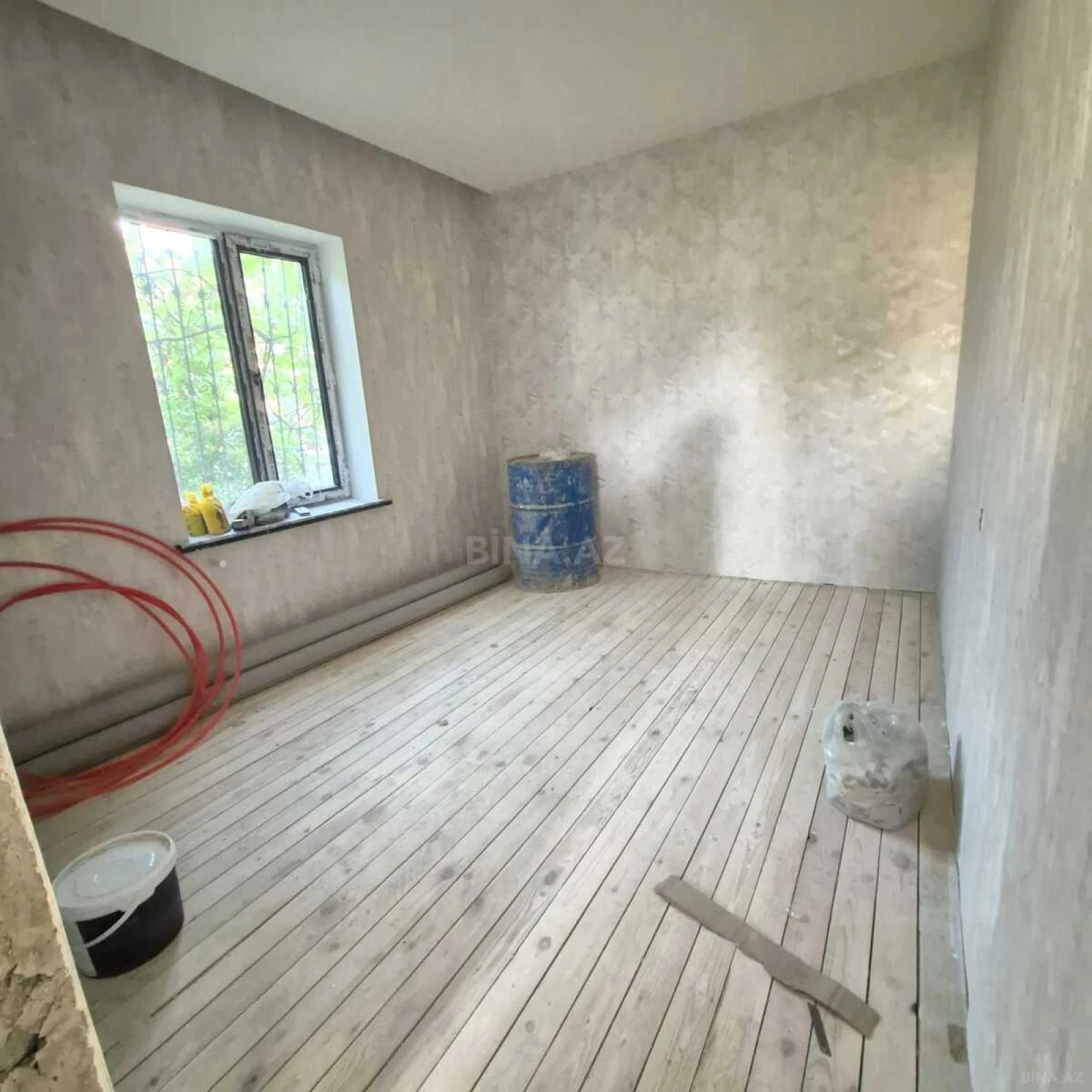 Satılır 5 otaqlı həyət evi 200 m²